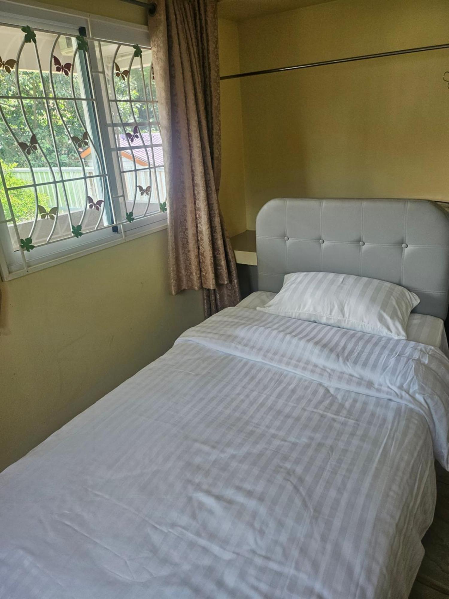 Khaoyaitriplefive Bed & Breakfast Ban Thung Sawang Exterior photo